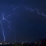Burzowe popołudnie. Wydano ostrzeżenie 2 stopnia
